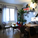 Charming Apartment In Paris